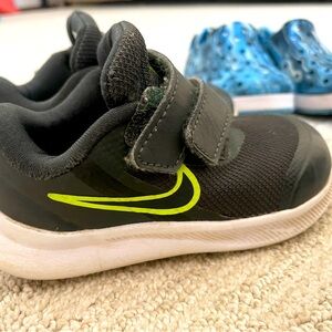 ✨Shoe Lot - 2 Pairs! ✨ size 5 baby